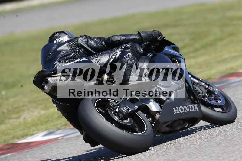 /43 08.08.2025 Discover the Bike ADR/Race 3 rot/536